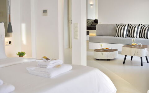 Villa Ivory: Mobilia, Interior Design, Camera Da Letto, Letto, Appartamento, Pavimento, Pavimentazione, Illuminazione, Lancia Cuscino, Casa