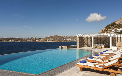 Efkalia: Blu, Acqua, Piscina, Ricorrere, Mobili Da Esterno, Lettino, Resort Citta ', Hotel, Tropici, Villa