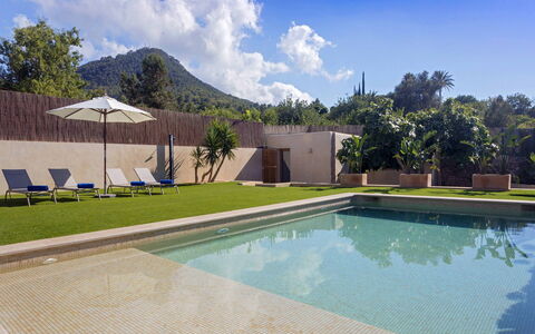 Villa Allegra: Piscina, Ricorrere, Materiale Composito, Giochi D'Acqua, Eco Hotel, Giardino, Landscaping, Terme, Hacienda, Ombrello