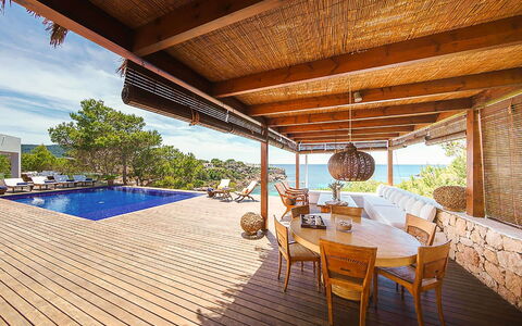 Villa Francisca: Legna, Ricorrere, Deck, Latifoglie, Pavimento In Legno, Eco Hotel, Color Legno, Piscina, Shade, Sedia