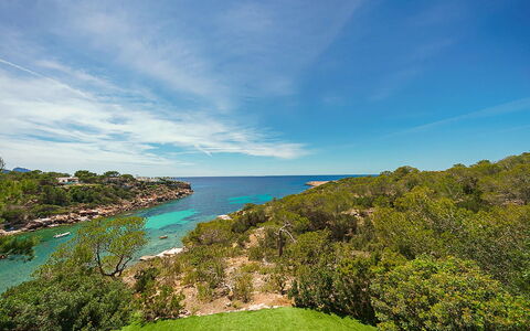 Villa Francisca: Blu, Acqua, Corpo D'Acqua, Risorse Idriche, Costa, Paesaggio Naturale, Costiera E Morfologie Oceanic, Estate, Alveo, Roccia