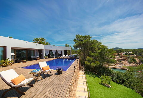 Villa Francisca: Piscina, Ricorrere, Eco Hotel, Villa, Hotel, Lettino, Resort Citta ', Mobili Da Esterno