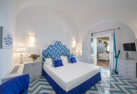 Villa Melissa: Blu, Mobilia, Ricorrere, Hotel, Sedia, Piscina, Resort Citta ', Eco Hotel, Villa, Boutique Hotel