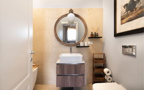 Sibilla: Interior Design, Specchio, Idraulico Fixture, Lavandino Del Bagno, Mobiletto Del Bagno, Bagno, Pavimentazione, Lavello, Pavimento, Casa