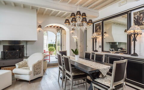 Villa Chianti: Mobilia, Interior Design, Soffitto, Pavimentazione, Lampada, Sala Da Pranzo, Illuminazione, Sedia, Casa, Cucina & Sala Da Pranzo Tavolo