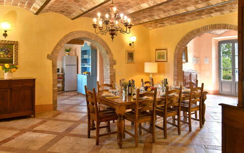 Villa Ghirlanda: Mobilia, Interior Design, Sedia, Parete, Pavimentazione, Tavolo, Soffitto, Legna, Sala Da Pranzo, Pavimento