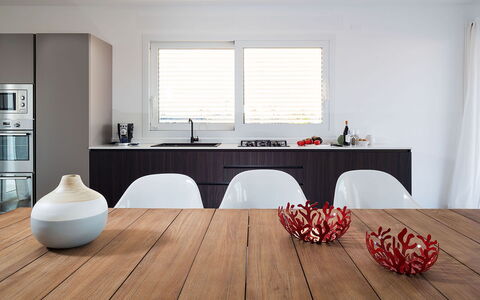 Villa Matilde: Mobilia, Interior Design, Pavimentazione, Tavolo, Pavimento, Legna, Tavola, Cucina & Sala Da Pranzo Tavolo, Cucina, Casa