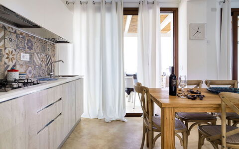 Villa Federica: Mobilia, Interior Design, Legna, Pavimentazione, Cucina, Pavimento, Casa, Controsoffitto, Camera, Illuminazione