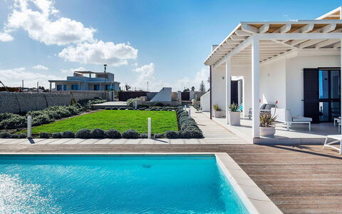 Rosemary: Blu, Piscina, Ricorrere, Mobili Da Esterno, Materiale Composito, Eco Hotel, Shade, Villa, Estate, Sedia