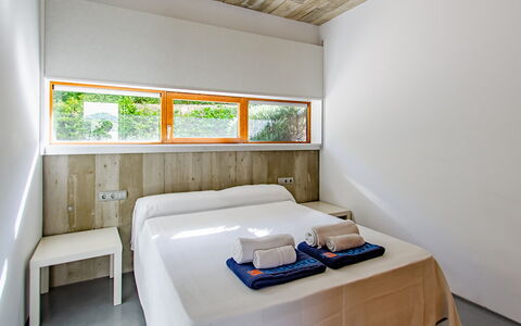 Villa Esplendida: Parete, Legna, Interior Design, Soffitto, Pavimentazione, Pavimento, Camera Da Letto, Letto, Camera, Bedding