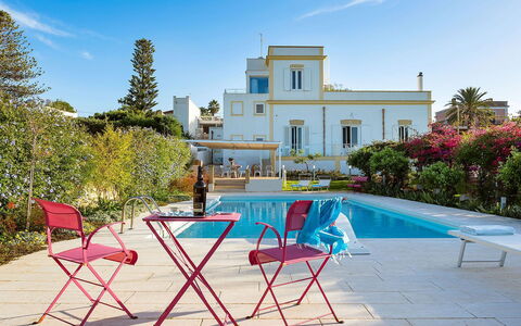 The Flower Garden: Casa, Ricorrere, Estate, Hacienda, Giardino, Piscina, Villa, Landscaping, Eco Hotel, Cortile