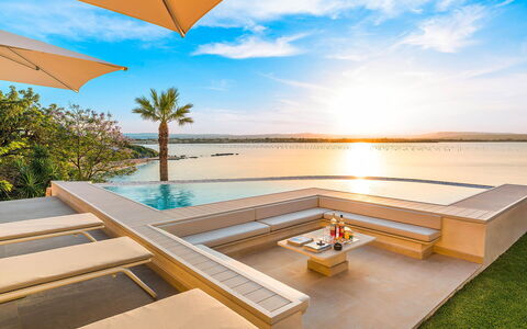 Sea Art Villa: Acqua, Mare, Ricorrere, Piscina, Oceano, Shade, Eco Hotel, Tropici, Villa, Hotel