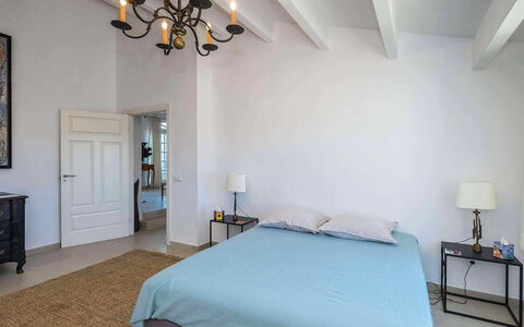 Finca Design: Mobilia, Letto, Camera Da Letto, Interior Design, Pavimento, Pavimentazione, Bedding, Legna, Lenzuolo, Soffitto