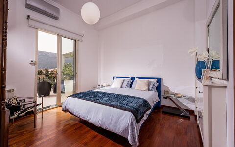 Casa Maurus: Mobilia, Interior Design, Letto, Camera Da Letto, Lenzuolo, Pavimentazione, Bedding, Pavimento, Camera, Soffitto