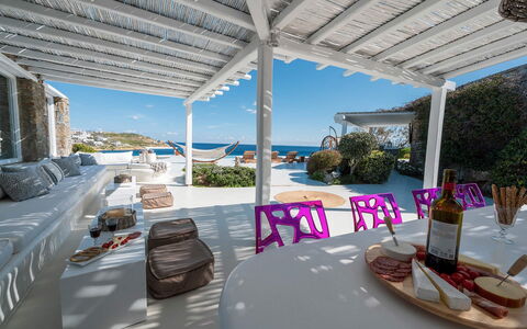 Seaside Villa: Ricorrere, Casa, Mobili Da Esterno, Estate, Eco Hotel, Piscina, Villa, Sedia, Terrazza, Hotel