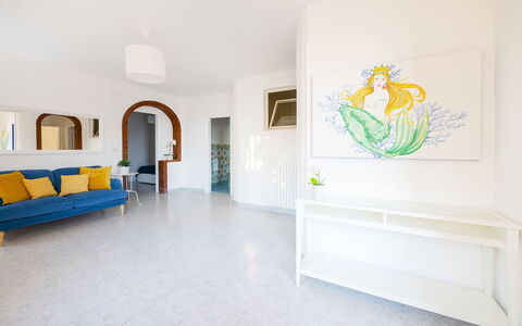 Mermaid Villa: Pavimentazione, Pavimento, Interior Design, Mobilia, Soffitto, Camera, Appartamento, Soggiorno, Sedia