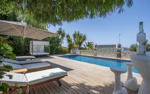 Villa Ilona: Piscina, Mobili Da Esterno, Ricorrere, Mobilia, Lettino, Ombrello, Sedia, Eco Hotel, Shade, Estate