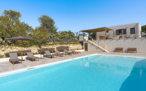 Villa Arcobaleno: Piscina, Mobili Da Esterno, Ricorrere, Ombrello, Materiale Composito, Lettino, Eco Hotel, Estate, Tempo Libero, Shade