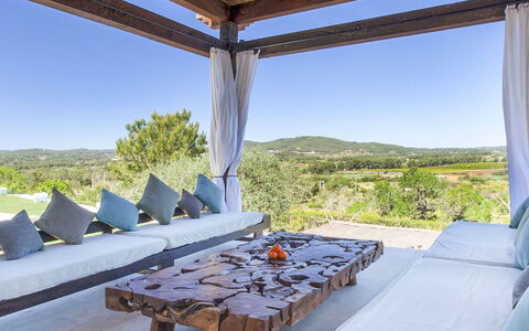 Villa Blueberry: Mobilia, Mobili Da Esterno, Shade, Ricorrere, Sedia, Materiali Naturali, Landscaping, Piscina, Struttura Esterna, Eco Hotel