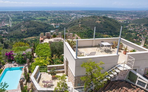La Rocca di Monteggiori: Balcone, Eco Hotel, Villa, Attico