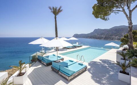 Villa Turchese: Blu, Ricorrere, Mobili Da Esterno, Piscina, Costiera E Morfologie Oceanic, Mare, Costa, Lettino, Tempo Libero, Eco Hotel