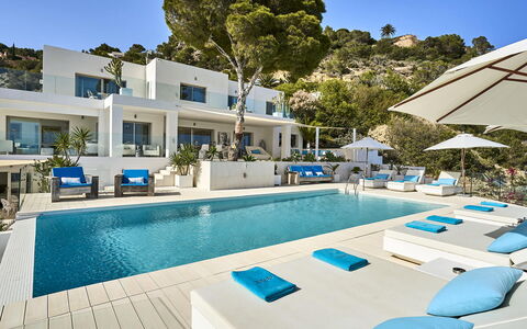 Villa Turchese: Ricorrere, Piscina, Mare, Costa, Appartamento, Località Balneare, Lettino, Resort Citta ', Hotel, Mobili Da Esterno