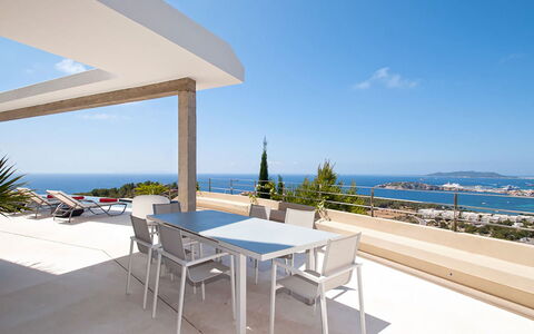 Villa Lola: Mobilia, Sedia, Pavimento, Shade, Ricorrere, Appartamento, Mobili Da Esterno, Cucina & Sala Da Pranzo Tavolo, Eco Hotel, Balcone
