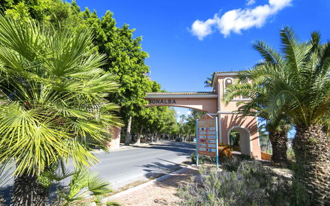 Bonalba Golf, Urb. Los Naranjos: Albero, Driveway, Hacienda
