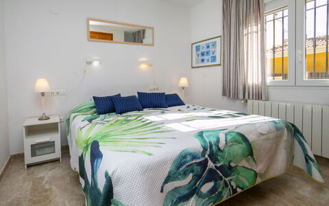 Bonalba Golf, Urb. Los Naranjos: Mobilia, Letto, Interior Design, Camera Da Letto, Lenzuolo, Bedding, Pavimento, Pavimentazione, Legna, Camera