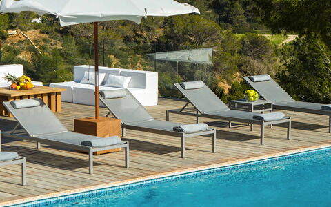 Villa Jondal: Mobilia, Mobili Da Esterno, Sedia, Lettino, Ombrello, Tavolo Esterno, Shade, Terrazza, Piscina, Ricorrere