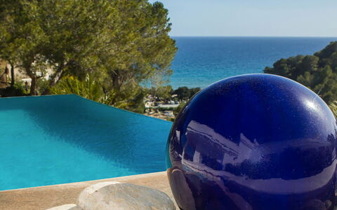 Villa Jondal: Blu, Riflessione, Piscina