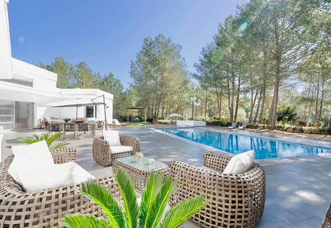 Villa Floresta: Piscina, Ricorrere, Estate, Eco Hotel, Giardino, Mobili Da Esterno, Shade, Landscaping, Sedia, Villa