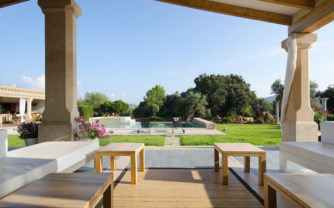 Villa Serafino: Colonna, Giardino, Shade, Struttura Esterna, Landscaping, Mobili Da Esterno, Gazebo, Calcestruzzo, Design, Terrazza