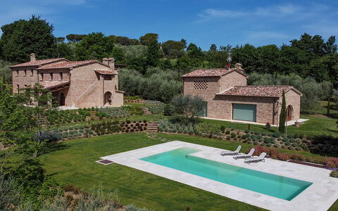 Villa Ripa: Arbusto, Architettura, Casa, Estate, Giardino, Landscaping, Agriturismo, Backyard, Prato, Villa