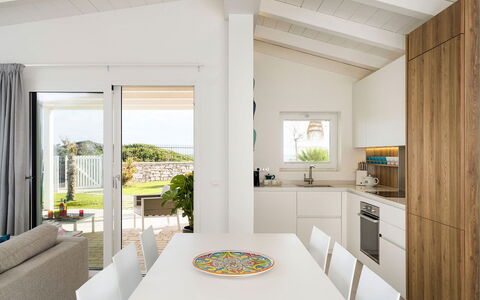 Villa Doddi: Mobilia, Interior Design, Pavimentazione, Pavimento, Legna, Soffitto, Cucina, Casa, Controsoffitto, Cucina & Sala Da Pranzo Tavolo