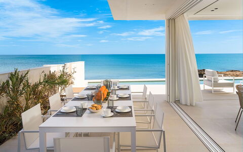 Villa Confini: Mobilia, Mare, Tavolo, Sedia, Pavimento, Mobili Da Esterno, Costiera E Morfologie Oceanic, Oceano, Costa, Ricorrere