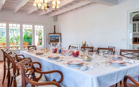 Villa Golf: Mobilia, Interior Design, Tavolo, Sala Da Pranzo, Cucina & Sala Da Pranzo Tavolo, Sedia, Tavola, Casa, Camera, Soffitto
