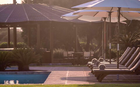 Villa Golf: Shade, Ombrello, Piscina, Mobili Da Esterno, Ricorrere, Giardino, Landscaping, Eco Hotel, Lettino