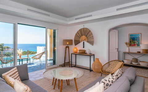 Villa Superba: Mobilia, Mare, Pavimento, Appartamento, Casa, Sedia, Ricorrere, Oceano, Costa, Hotel