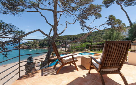 Villa Bellalta: Mobili Da Esterno, Costiera E Morfologie Oceanic, Mobilia, Costa, Mare, Shade, Riva, Ricorrere, Oceano, Baia