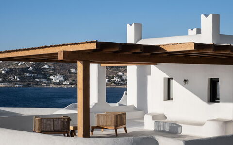 Villa Talia: Latifoglie, Mobili Da Esterno, Design, Colonna, Plank, Pergola, Struttura Esterna, Padiglione, Balcone, Pavimento In Legno