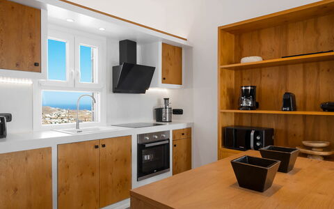 Villa Osiride: Cabinetry, Controsoffitto, Cucina, Mobilia, Credenza, Elettrodomestico Da Cucina, Color Legno, Elettrodomestico, Compensato, Cassetto