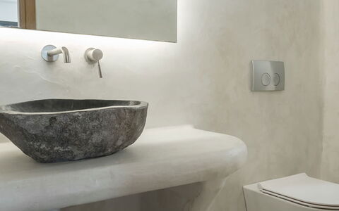 Villa Osiride: Idraulico Fixture, Lavello, Bagno, Rubinetto, Idraulico, Lavandino Del Bagno, Specchio, Ceramica, Materiali Naturali