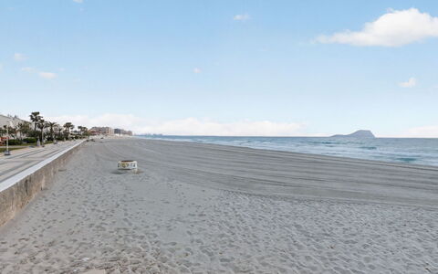 Los Ibicencos: Blu, Corpo D'Acqua, Ambiente Naturale, Spiaggia, Orizzonte, Costa, Riva, Costiera E Morfologie Oceanic, Mare, Sabbia