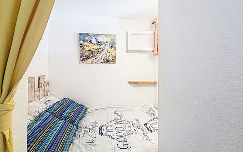 Résidence la Frégate: Parete, Camera Da Letto, Interior Design, Letto, Lenzuolo, Biancheria, Bedding, Mobilia, Tessile, Camera