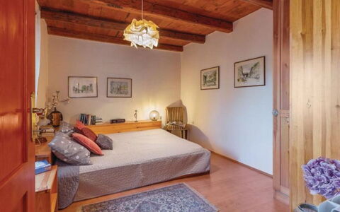 Leder: Mobilia, Letto, Interior Design, Camera Da Letto, Pavimentazione, Pavimento, Parete, Legna, Lenzuolo, Soffitto