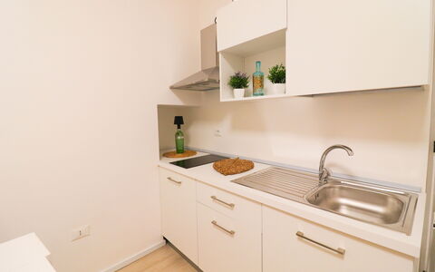 Penelope'S House Centro Storico: Interior Design, Cucina, Controsoffitto, Legna, Pavimentazione, Elettrodomestico Da Cucina, Cabinetry, Pavimento, Apparecchio Major, Camera