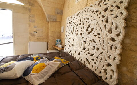 Coclea Heritage Suites: Camera Da Letto, Bedding, Lenzuolo, Biancheria, Letto, Telaio Del Letto, Cuscino, Color Legno, Design, Lancia Cuscino