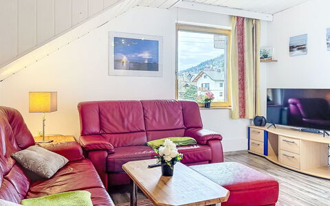 Appartement Juritsch: Mobilia, Casa, Soggiorno, Sedia, Divano, Hotel, Tavolino Da Caffè, Pianta Della Casa, Ricorrere