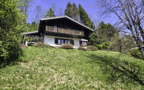 Chalet Chemin du Four: Albero, Casa, Casa, Arbusto, Villetta, Tetto, Area Rurale, Lotto, Agriturismo, Prato